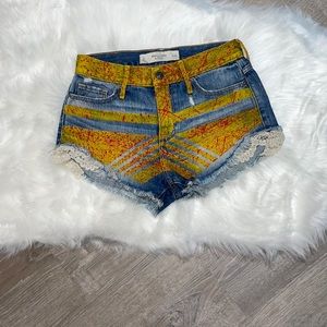 🛍 Hand crafted A&F denim shorts 🛍